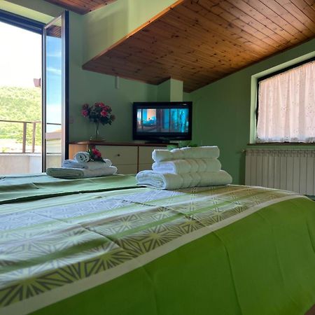 Apartma Mimi Dekani Екстериор снимка
